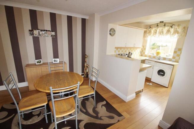 kitchen/dining room