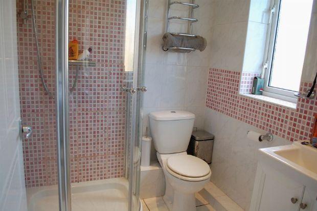 ENSUITE SHOWER ROOM