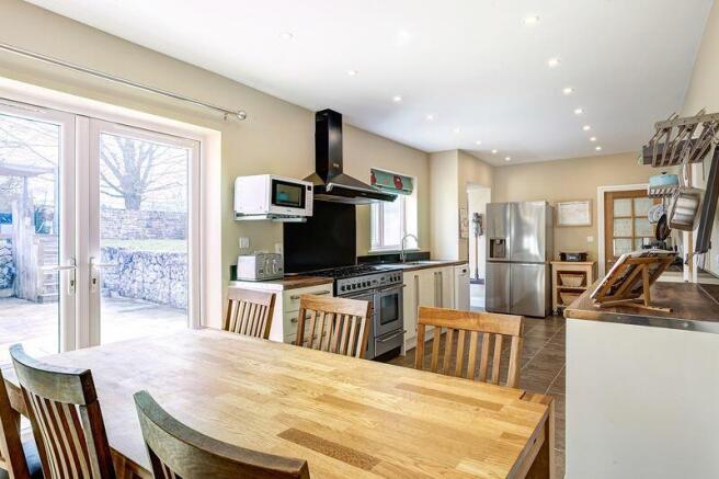 KITCHEN DINER B