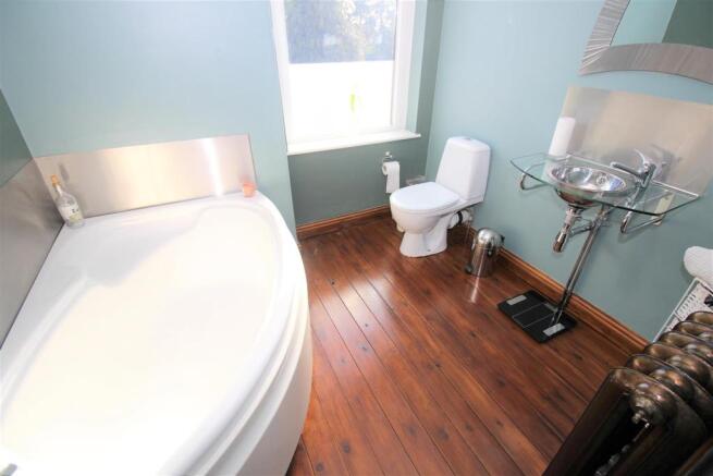 bathroom.JPG