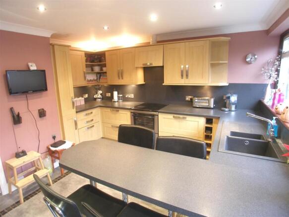 Kitchen/Breakfast Room