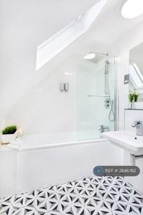2 bed Flat to rent Image 6