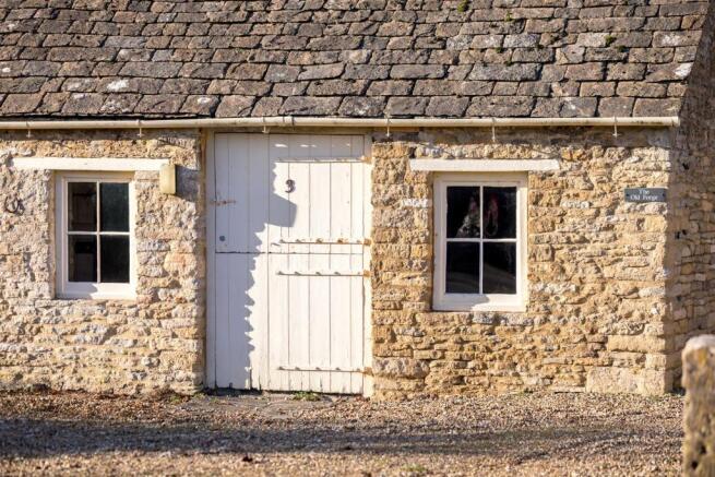 3 - The Old Forge - GL7 7HB - Web.jpg