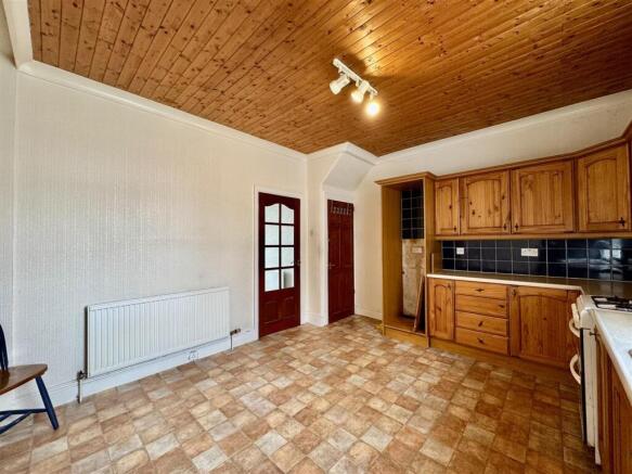 3 bed Terraced for sale Image 7