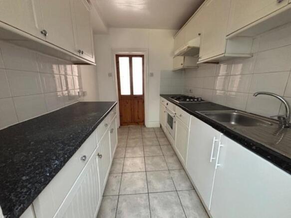 18680_34154773_IM...