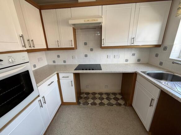 19 Silverwood Kit...