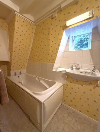 2 bed Semi-Detached for sale Image 10