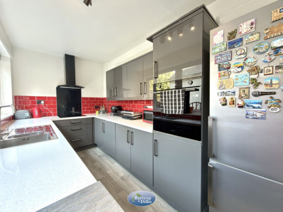 3 bed Terraced for sale Image 8