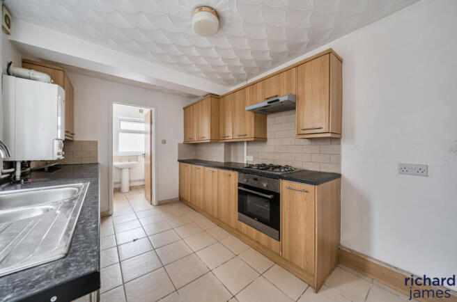 743a7aaac6b94d9d80569232e567e754