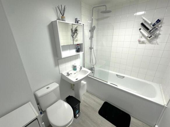 Bathroom.jpg