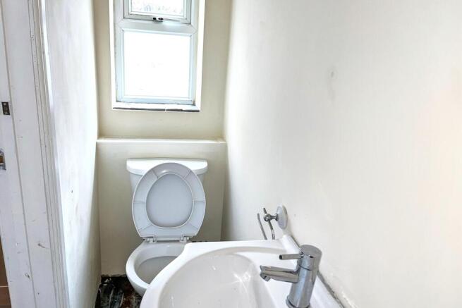 2 bed Terraced for sale Image 6