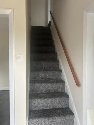 2 bed House to rent Image 5