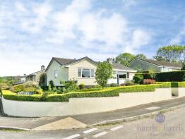 16, Brunenburg Way, Axminster EX13 5RD
