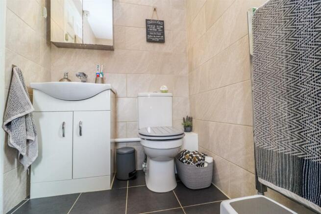 BATHROOM/W.C.