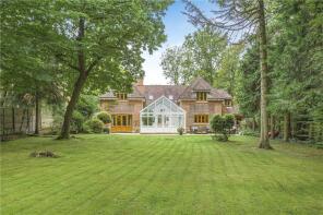 36 Craigmore, Firs Walk, Tewin Wood, Welwyn AL6 0NZ