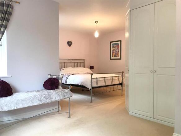 Bed 1.JPG