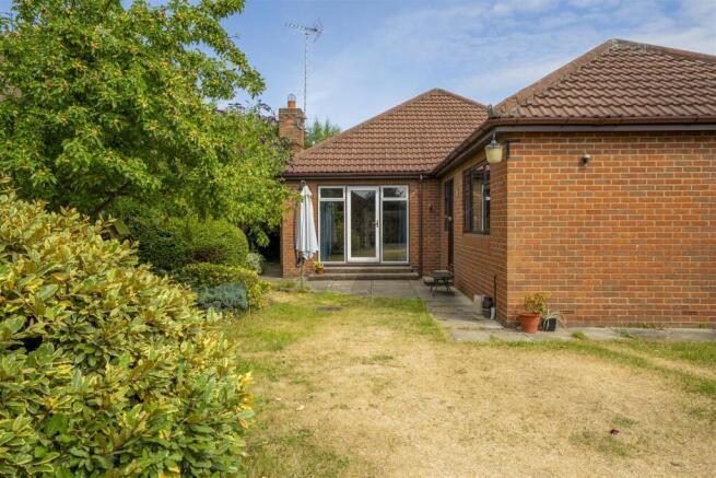 3 bed Bungalow to rent Image 10