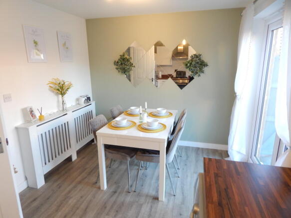 diningarea.JPG