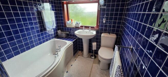 33 Cote Green road a.jpg