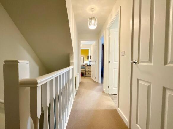 3 bed Semi-Detached for sale Image 4