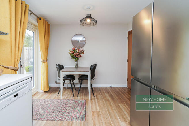 3 bed Semi-Detached for sale Image 9