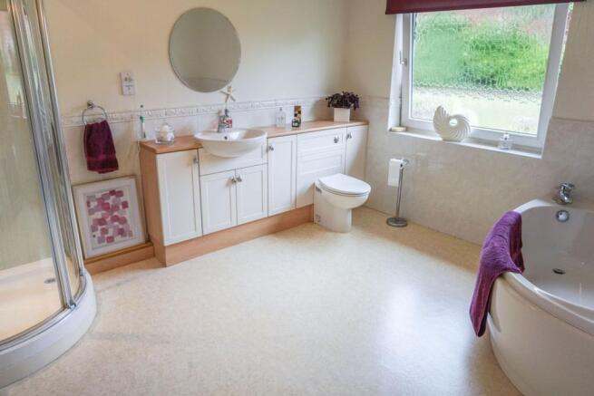 Master En-suite