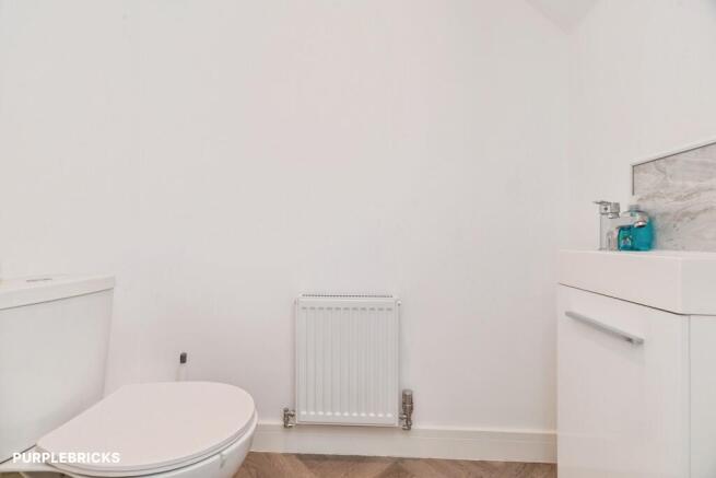 2 bed Semi-Detached for sale Image 8