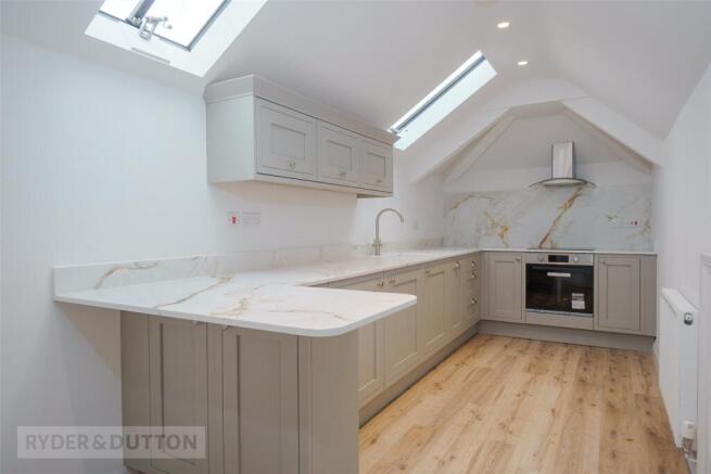 Edgerton Road, Edgerton, Huddersfield, West Yorkshire, HD3 photo 2
