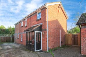 32, Long Pasture, Werrington, Peterborough PE4 5AX