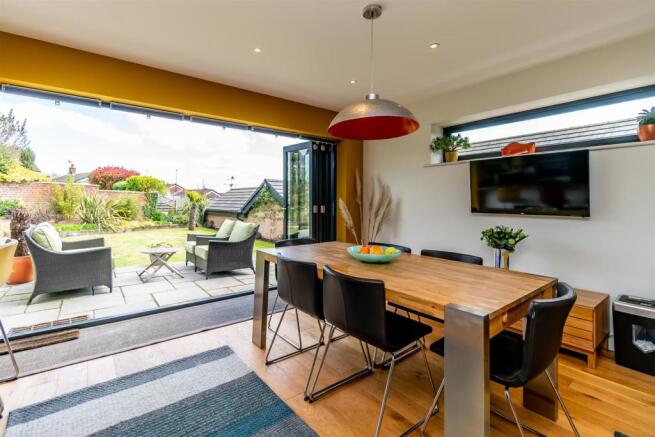 Open Plan Living/Dining Space