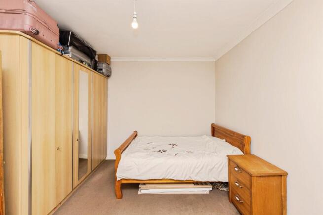4 bed Terraced for sale Image 10