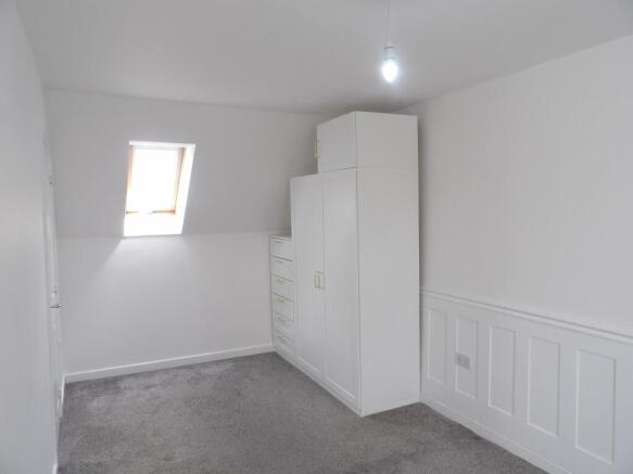 3 bed Semi-Detached to rent Image 10