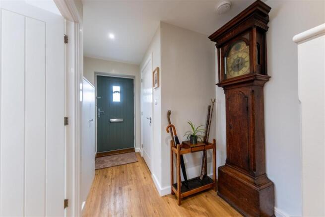2 Hill Garth Road-016.jpg