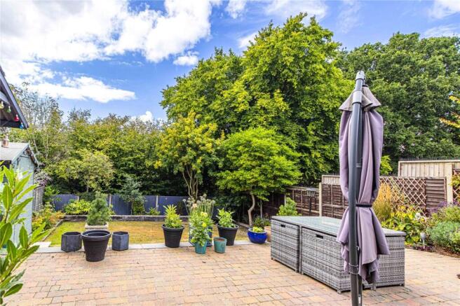 Holywell Road, Studham, Central Bedfordshire, LU6 photo 4