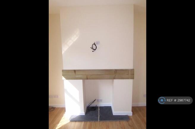 2 bed Terraced to rent Image 12