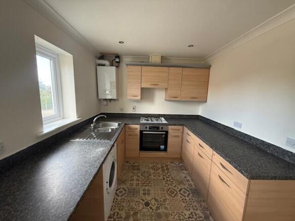 2 bed Flat for sale Image 4