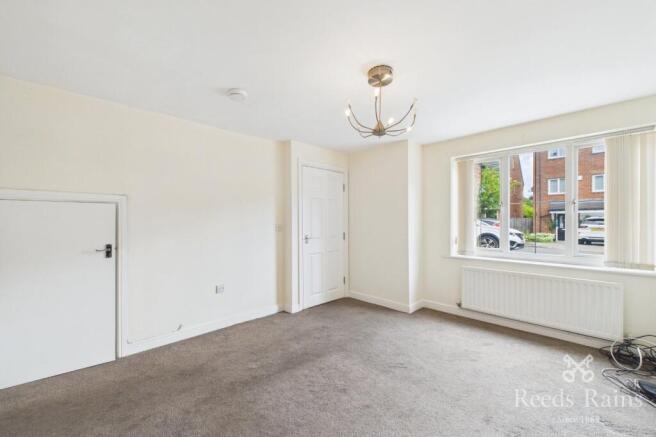 3 bed Semi-Detached to rent Image 5