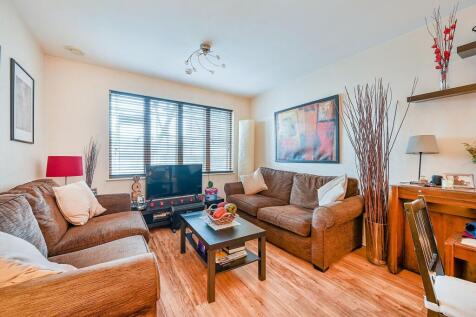 Luminosity Court, Ealing, London, W13