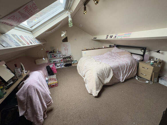 1 bed Terraced to rent Image 6