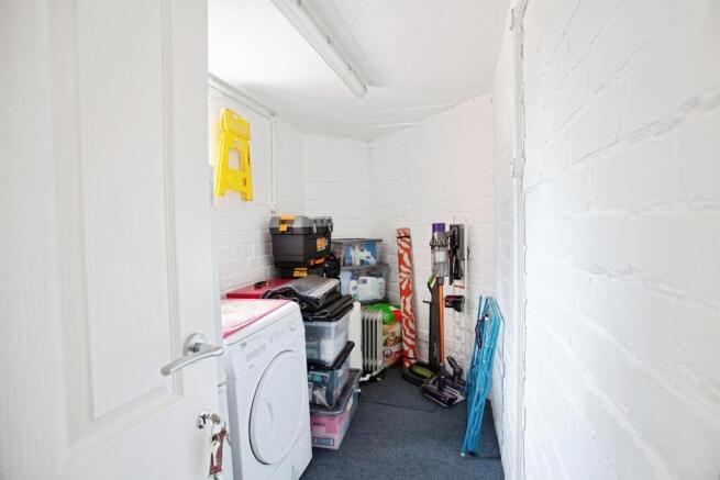 2 bed Semi-Detached for sale Image 10