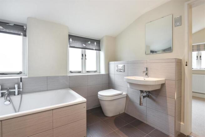 Bathroom2.jpg