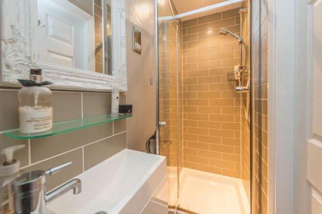 En-Suite Showe...