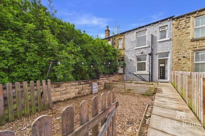 2 bed Terraced to rent Image 12