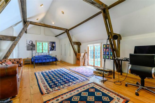 Bedroom 5 / Studio