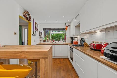 Hayling Close, London, N16
