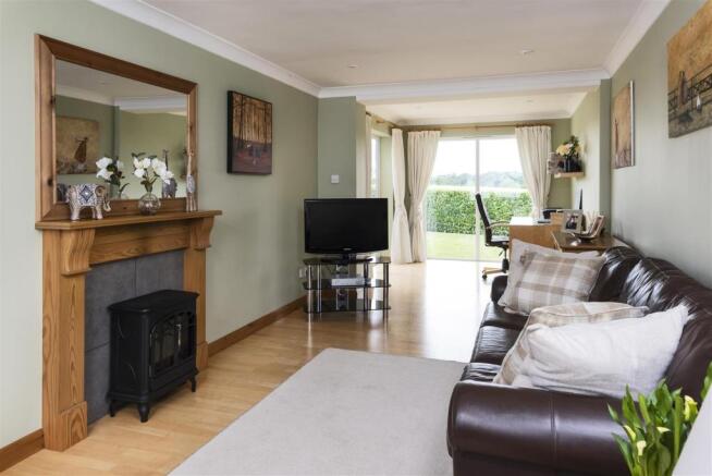 4 Goold Close, Corston, BA2 9AF-10.jpg