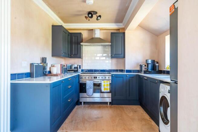 4 bed Semi-Detached Bungalow for sale Image 5