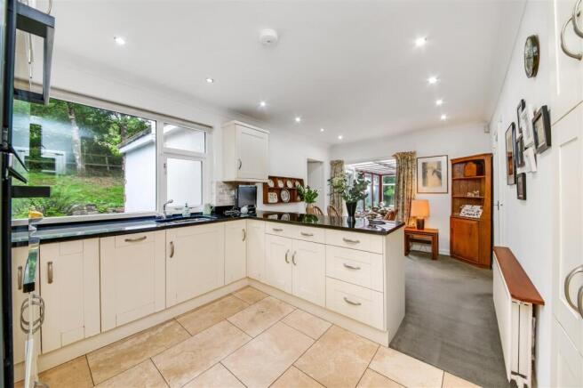 3 bed Detached Bungalow for sale Image 7