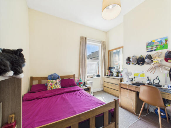 4 bed Block of Apartments for sale Image 10