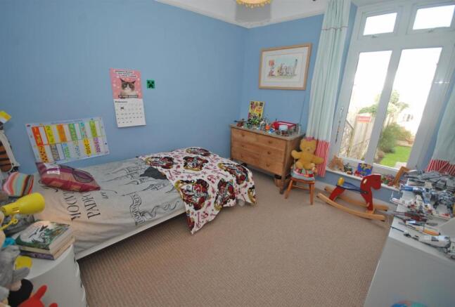 Photo 6